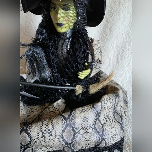 24' Halloween Witch in snake black Lace Dress W/ broom Posable Sitting Doll NWT - Picture 3 of 5